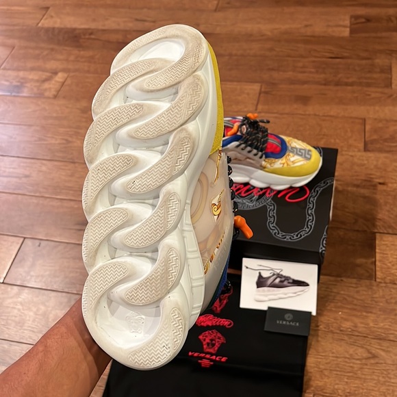 Versace-The Chain Reaction - Picture 8 of 8